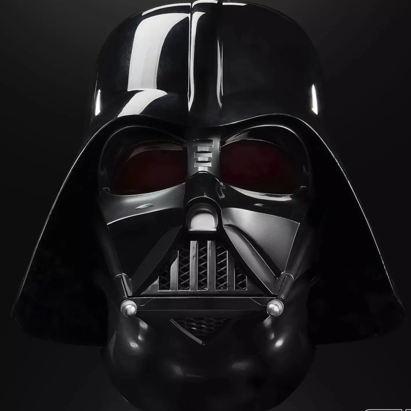 Star Wars The Black Series Darth Vader Premium Electronic Helmet - Image 4